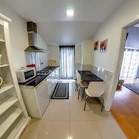 Guest house 7 Saias Marginal 3*