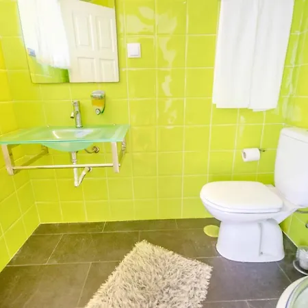 Guest house 7 Saias Marginal