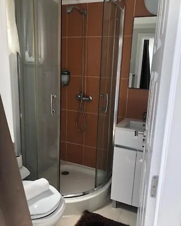 7 Saias Marginal Guest house 3*