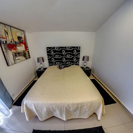 7 Saias Marginal Nazaré