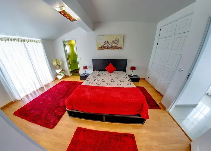 7 Saias Marginal 3* Назаре