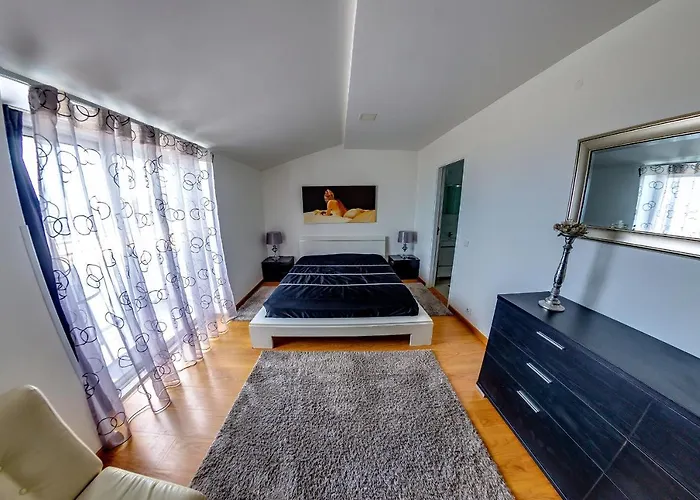 7 Saias Marginal Casa de hóspedes 3*