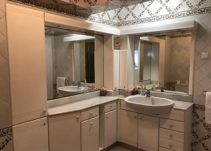 7 Saias Marginal Назаре